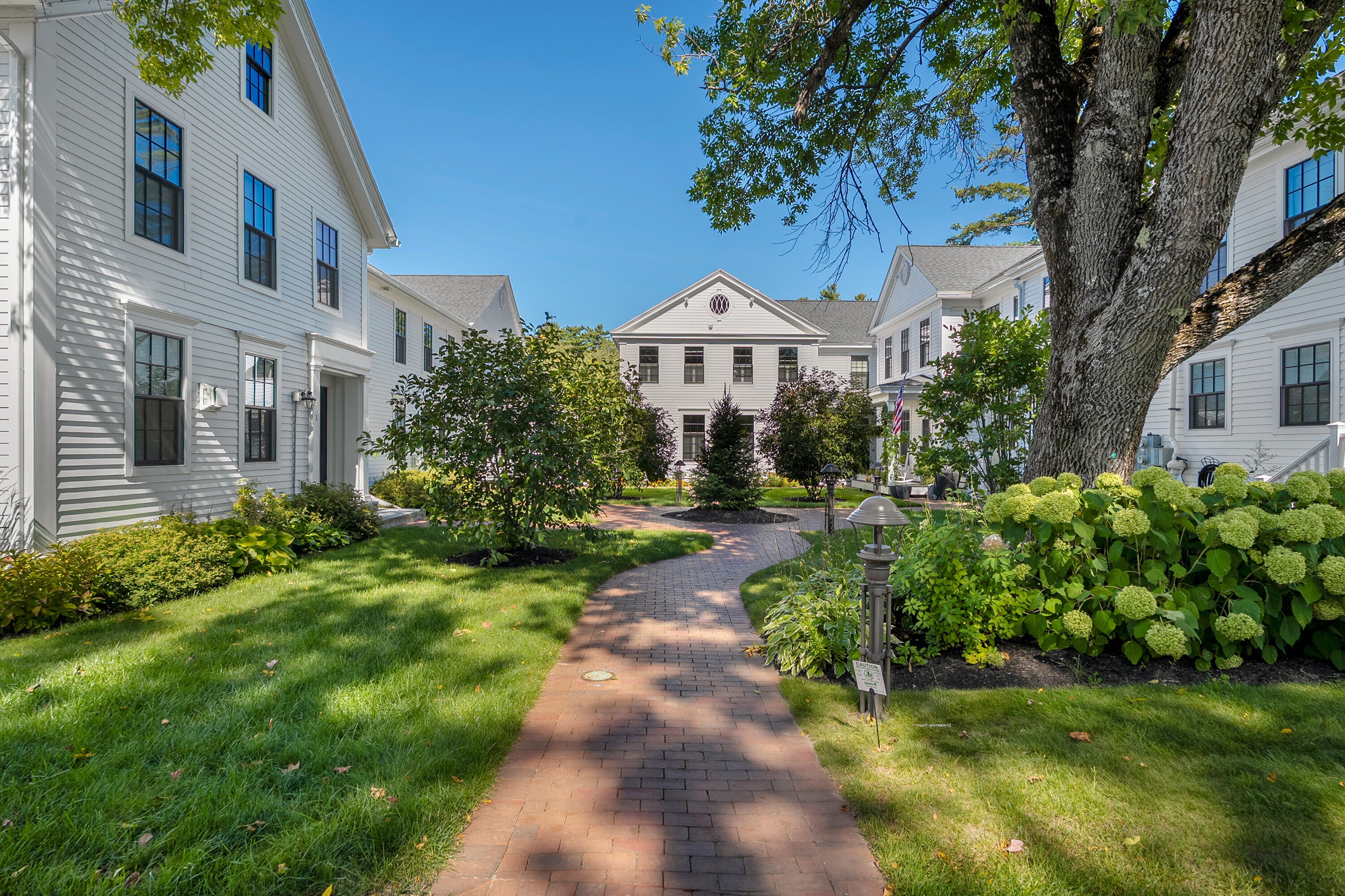 153 Main Street 4