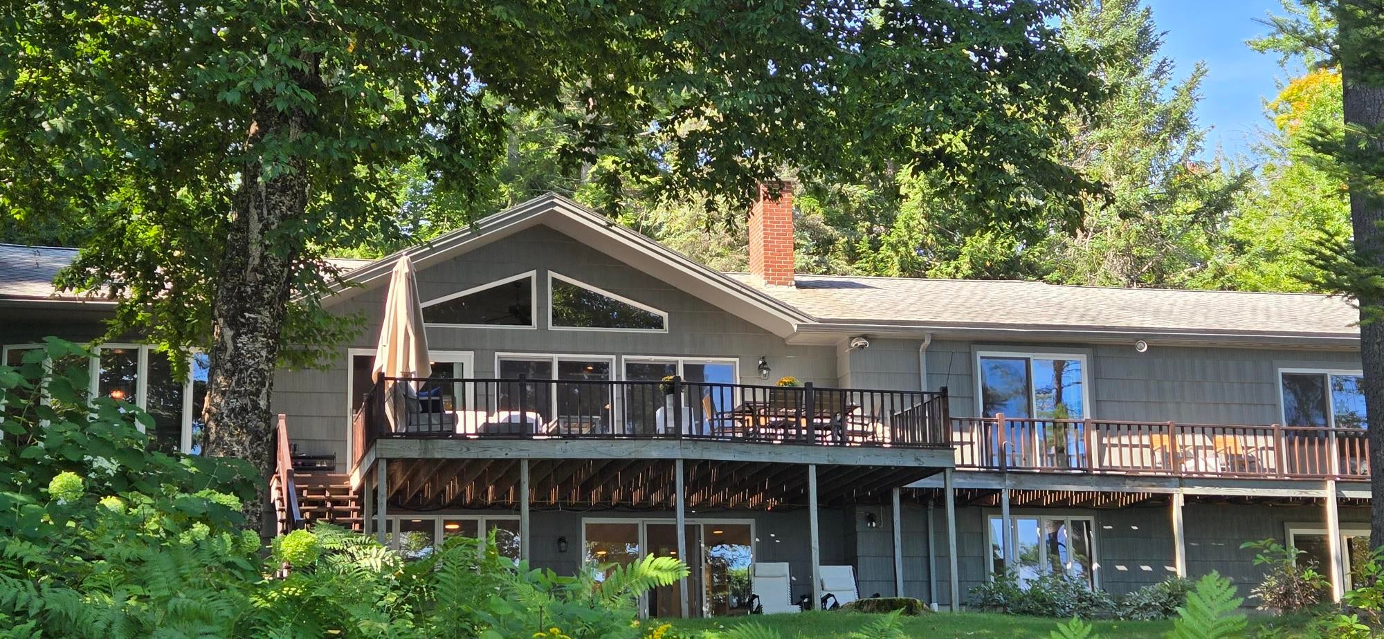 13 Edgewater Lane