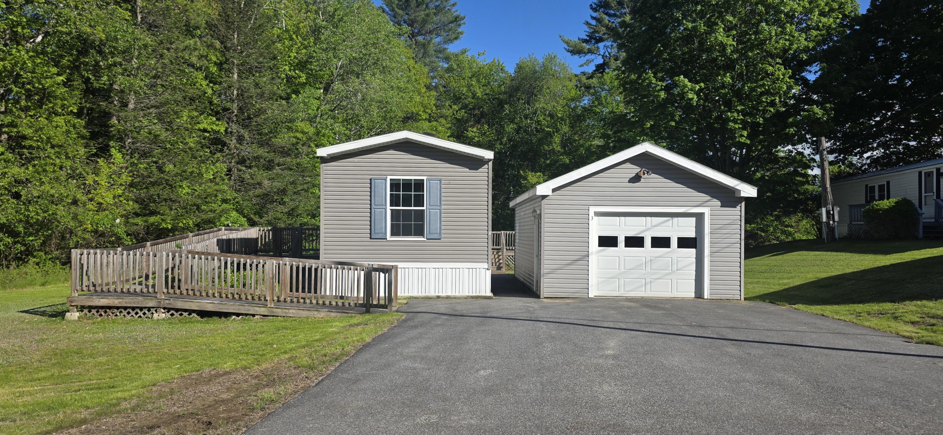 3 Redwood Drive
