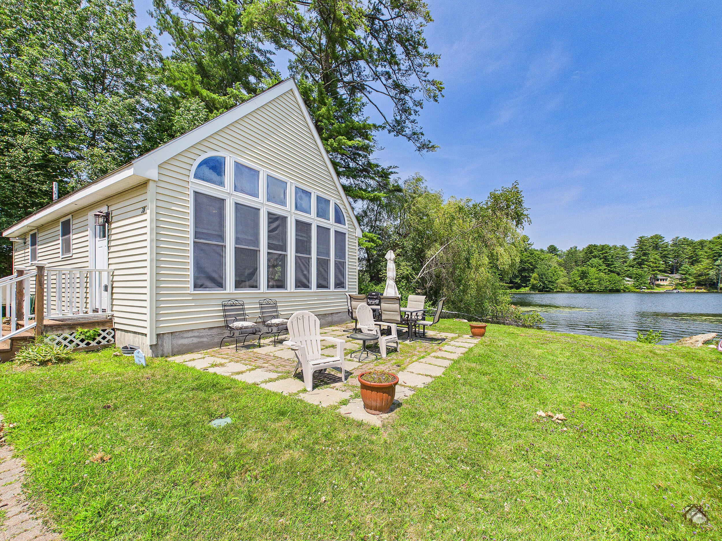 19 & 28 Lintonia Drive 10-12