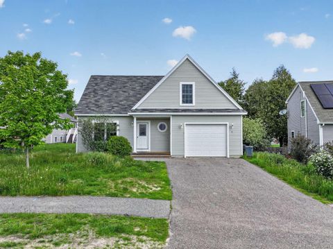Photo of 6 Stephanie Drive, Gorham, ME 04038 (MLS # 1667154)