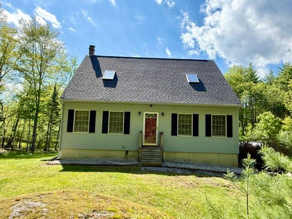 Photo of 706 Middlesex Road, Topsham, ME 04086 (MLS # 1664737)