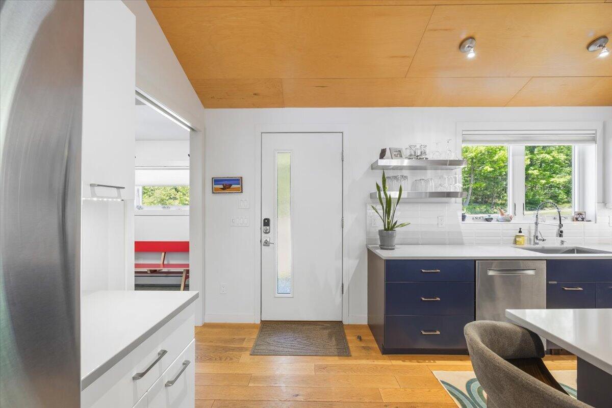 1088 Shore Road