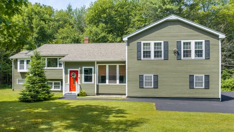 Photo of 2 Little Brook Drive, Falmouth, ME 04105 (MLS # 1670089)