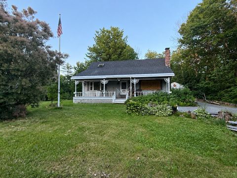 Photo of 29 Washington Street, Waterville, ME 04901 (MLS # 1670118)