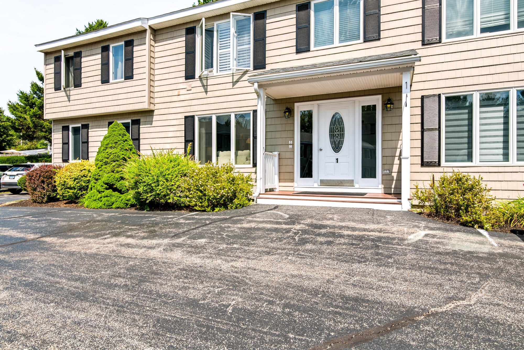 1372 Post Road 1A
