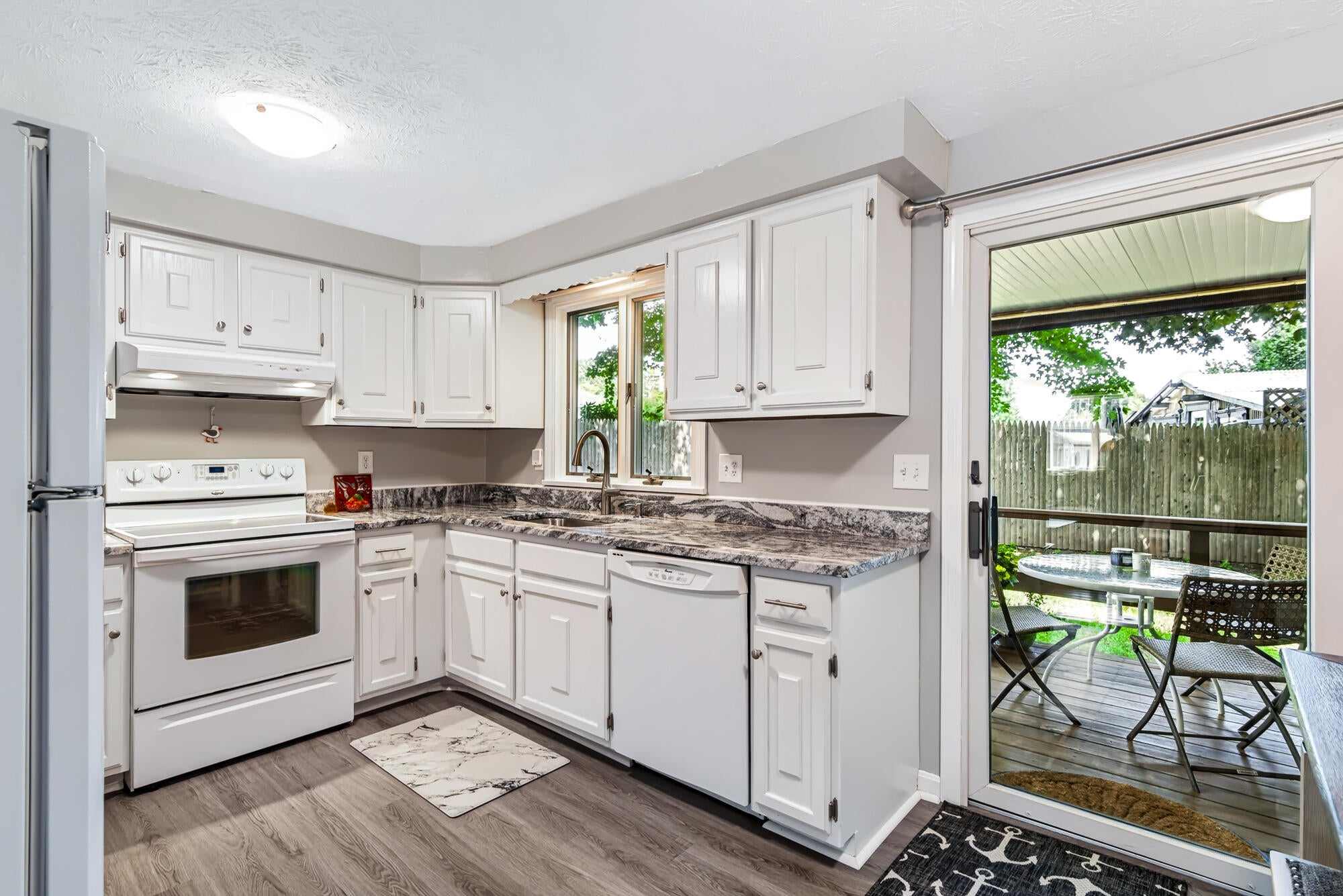1372 Post Road 1A