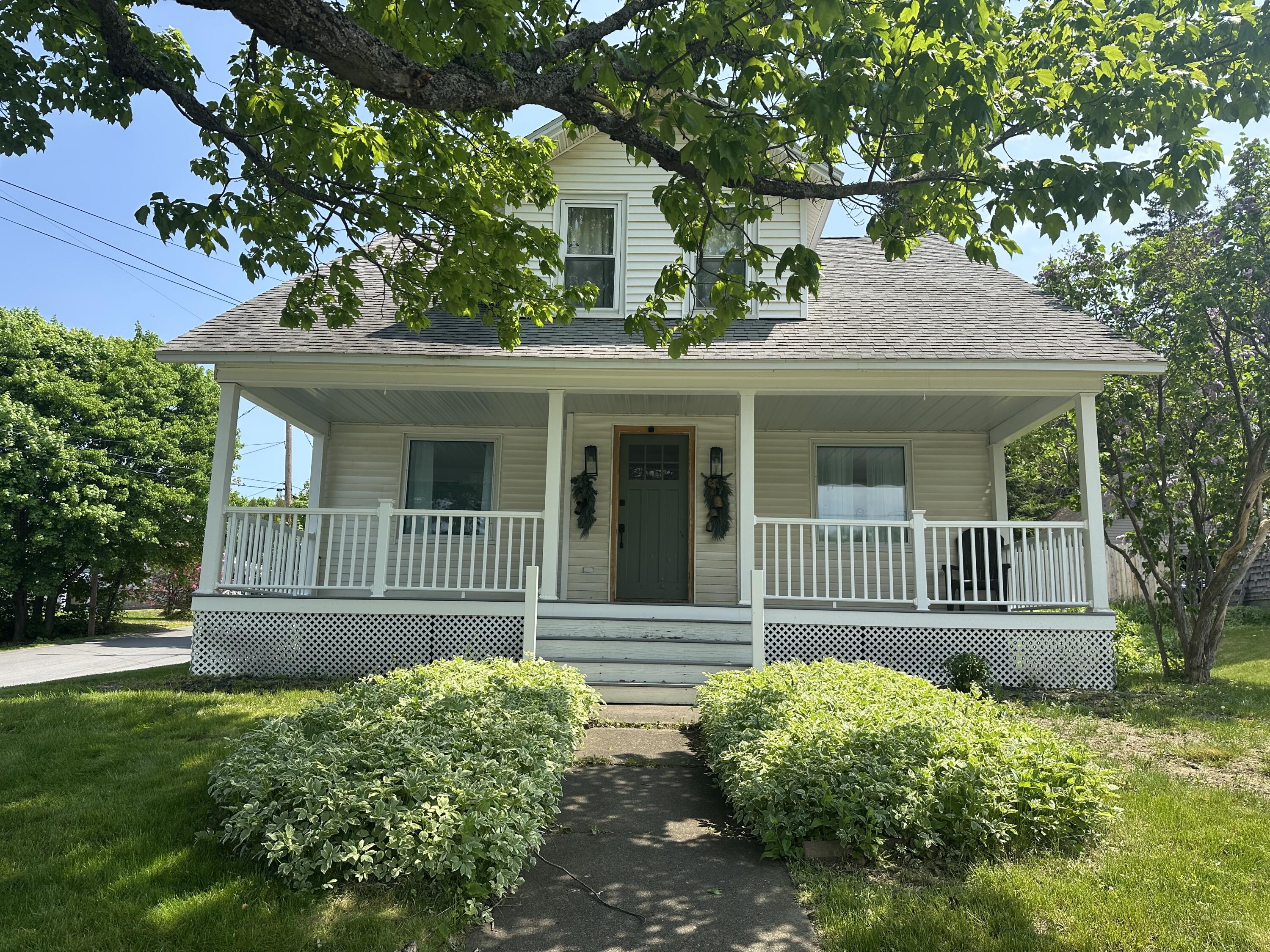 27 Dudley Street