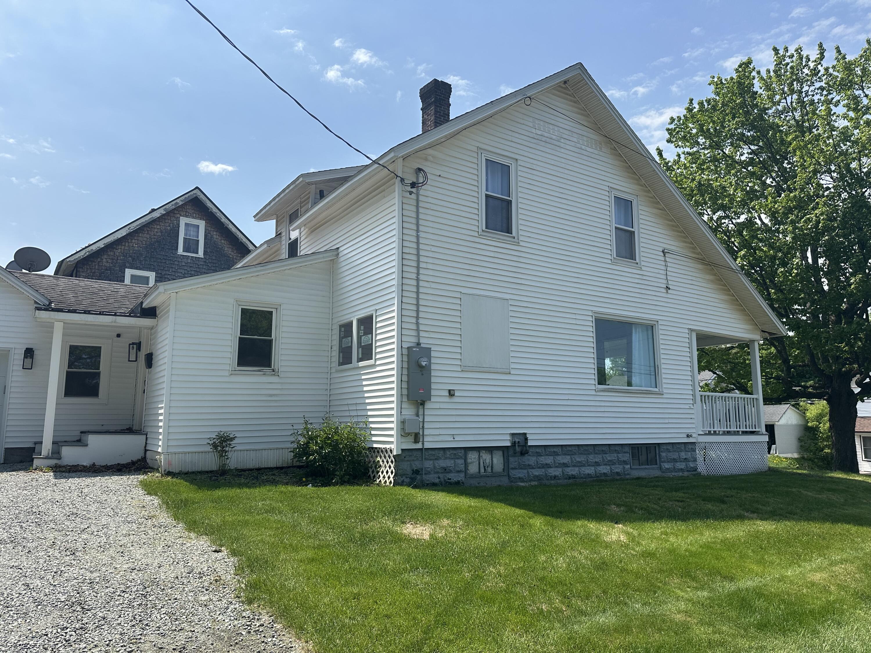 27 Dudley Street