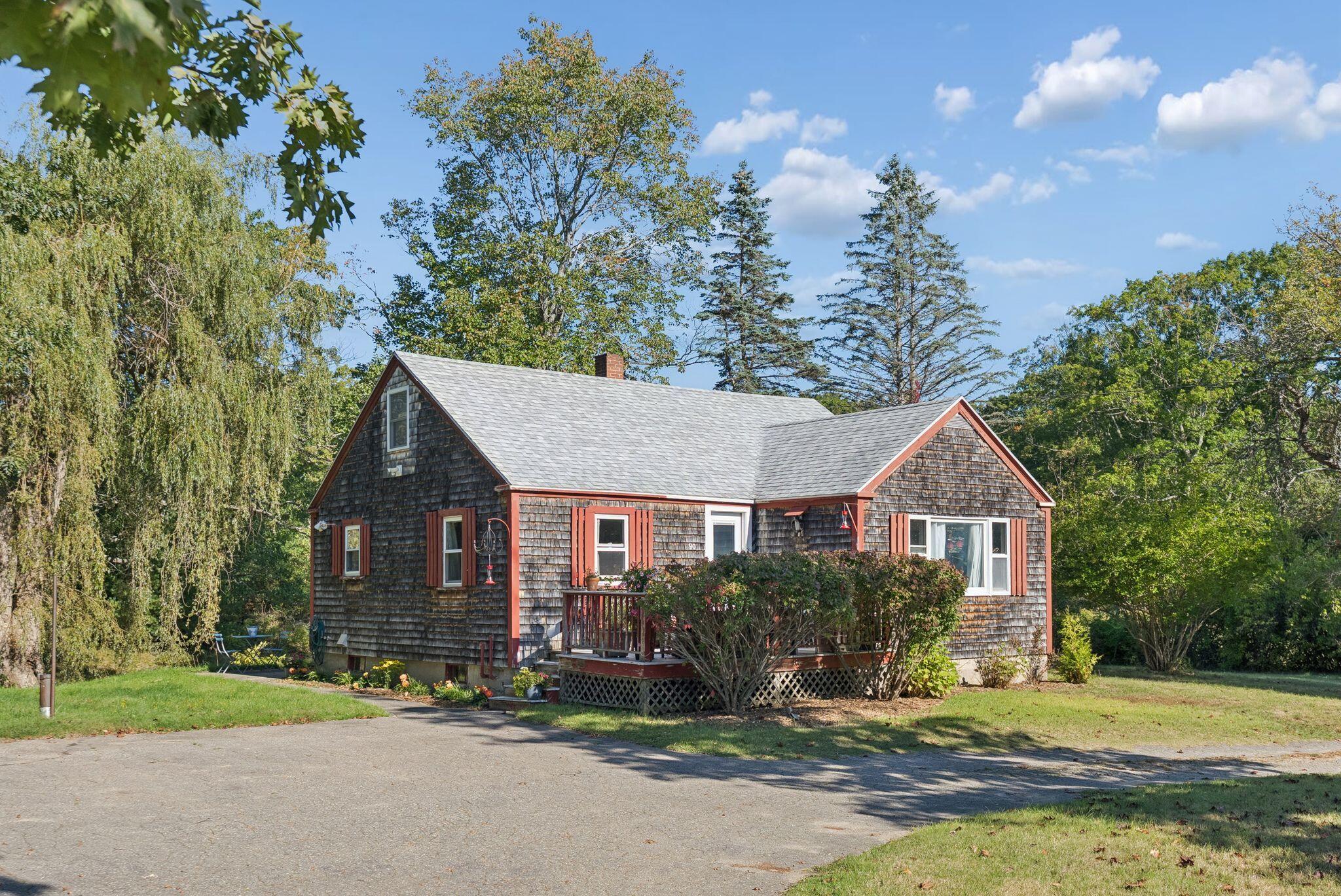 90 Beachwood Avenue
