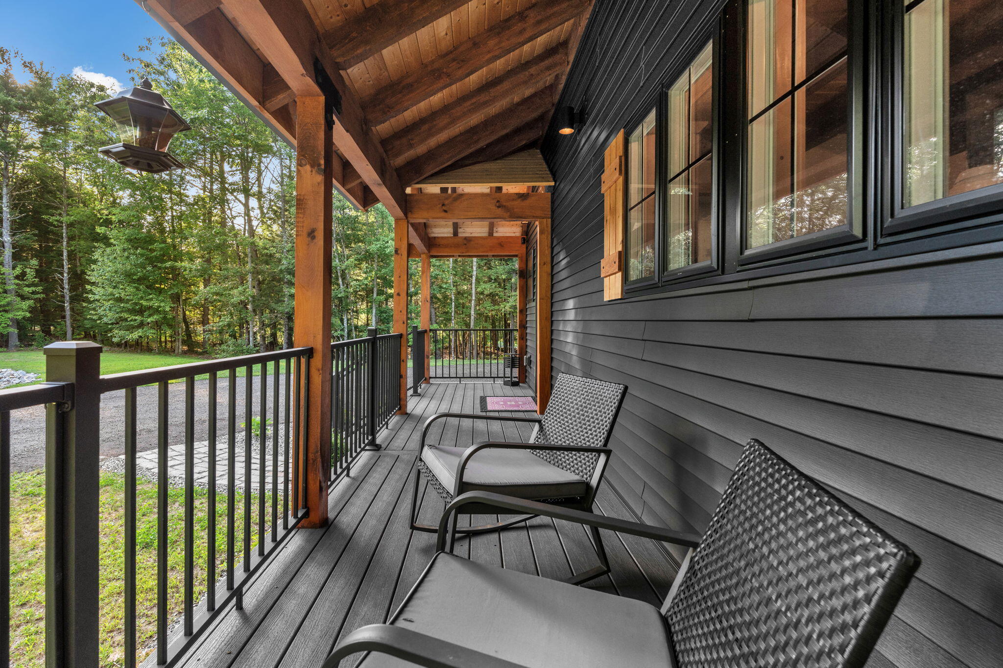 595 Empire Road