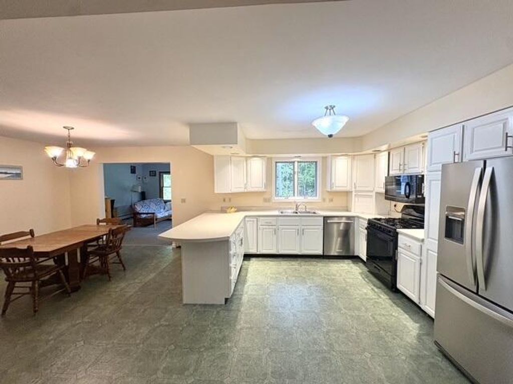 Photo of 14 Kensington Terrace, Lewiston, ME 04240 (MLS # 1664914)