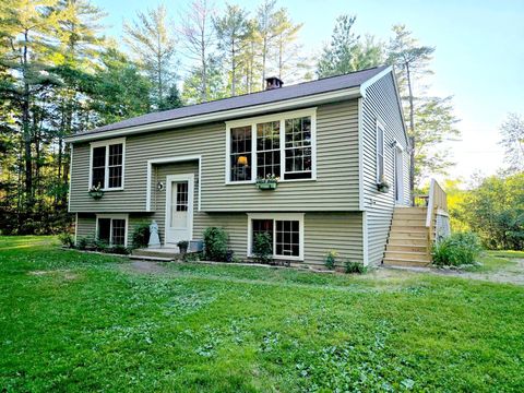 Photo of 401 Auburn Pownal Road, Durham, ME 04222 (MLS # 1667704)