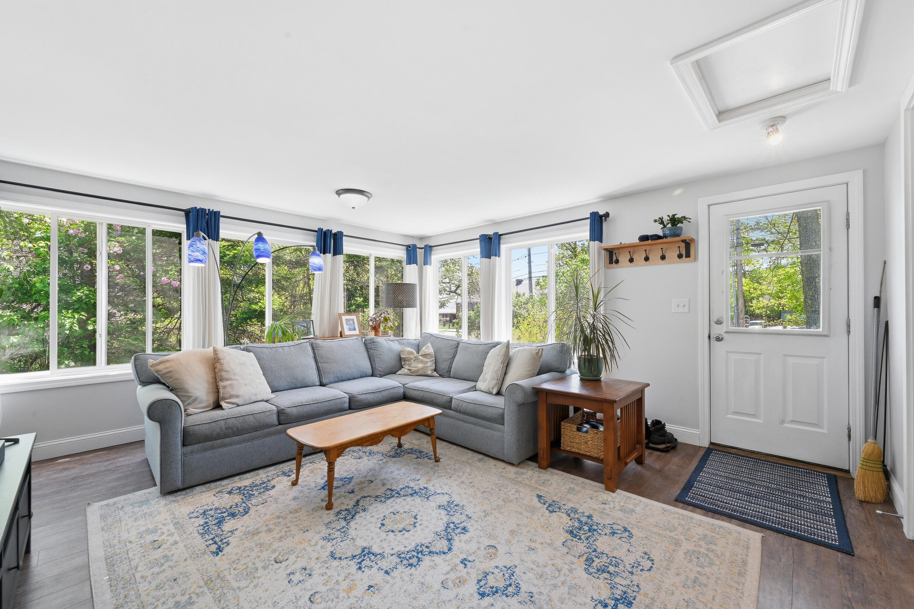 77 Lunt Road