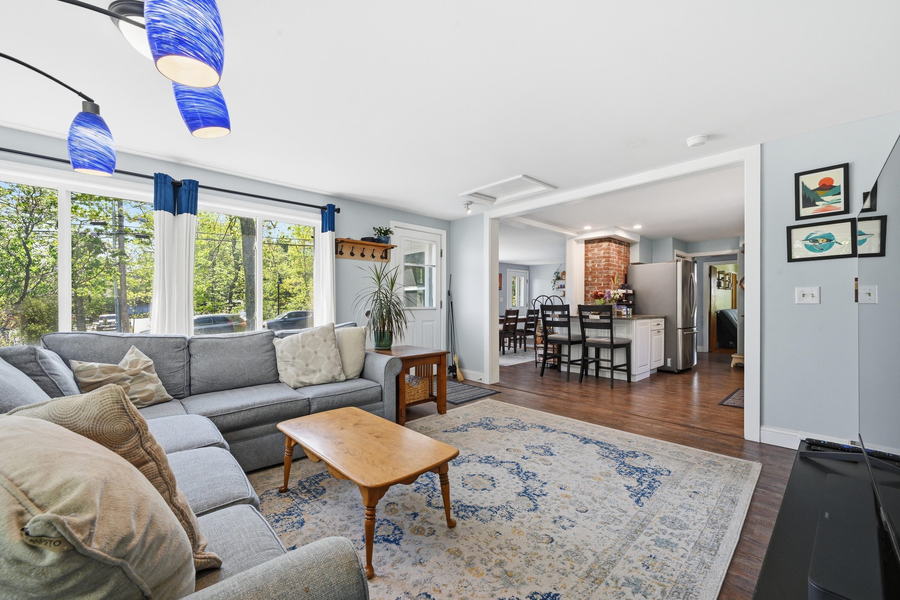 77 Lunt Road