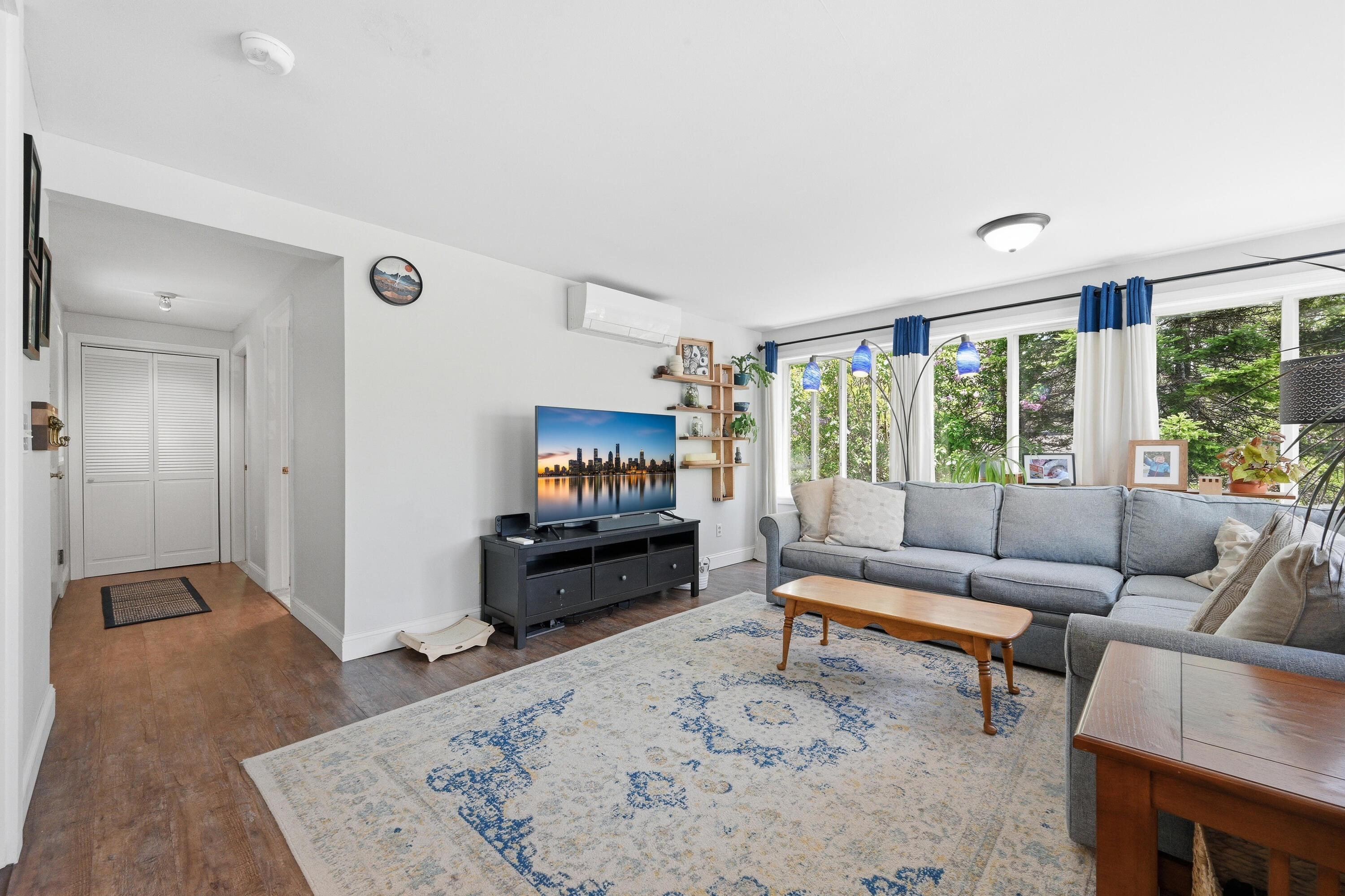 77 Lunt Road