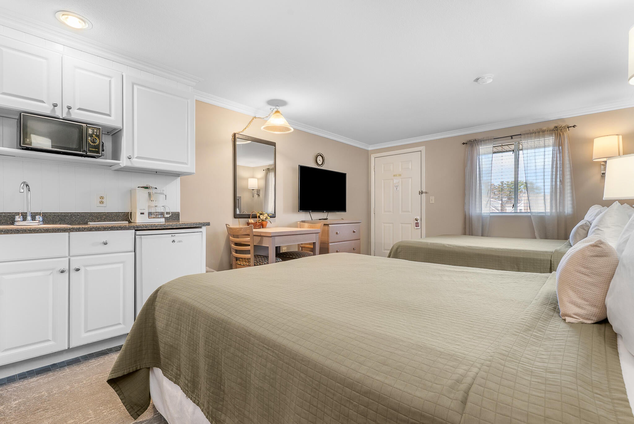 733 Post Road 222
