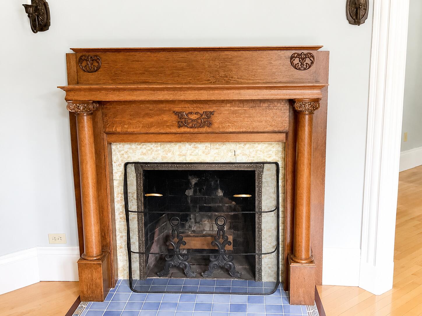 27 Pleasant Street