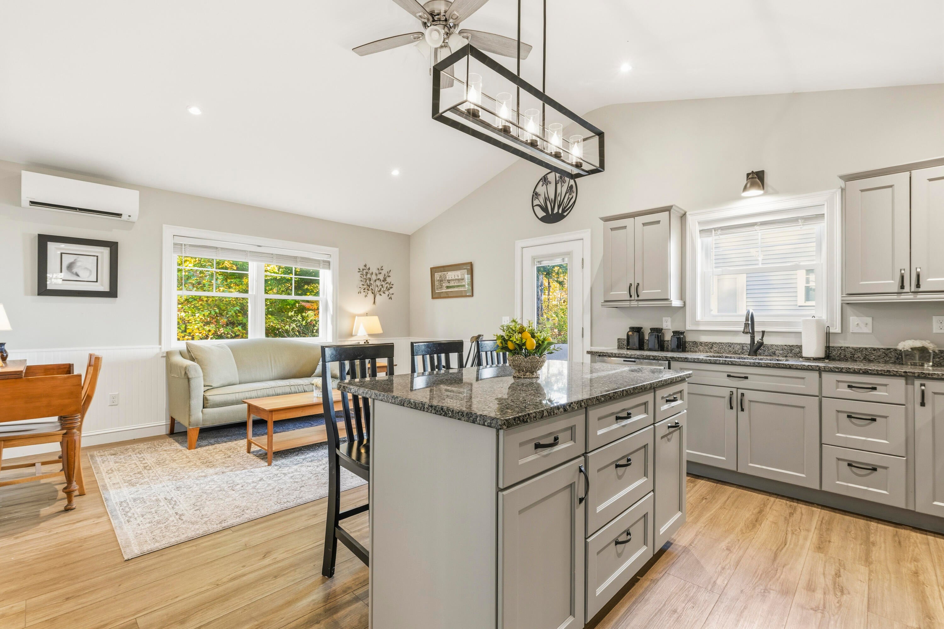8 Conifer Drive 4