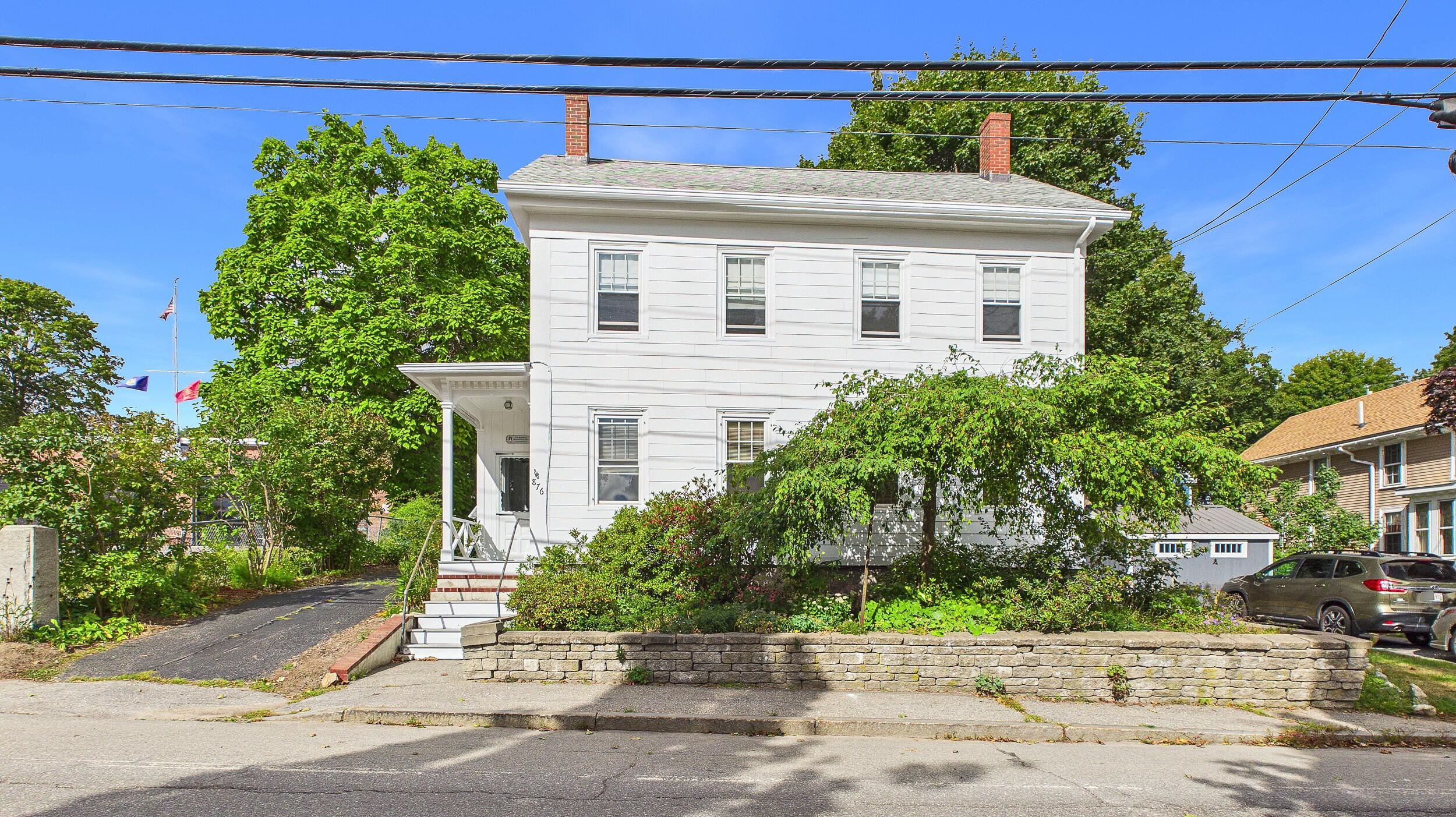 876 High Street
