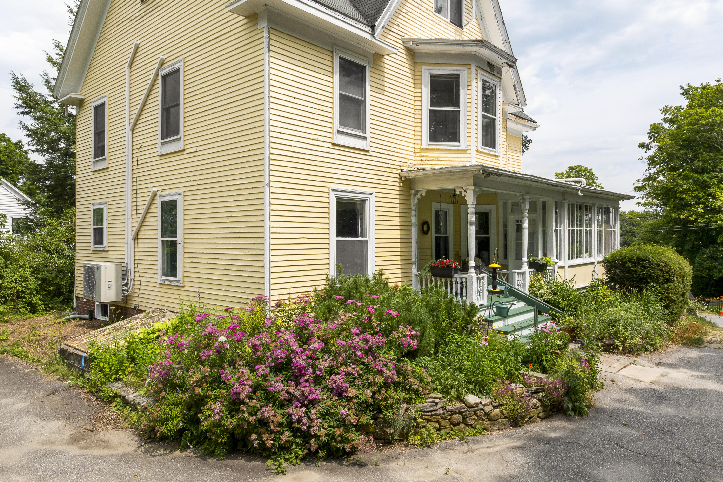 6 Glidden Street