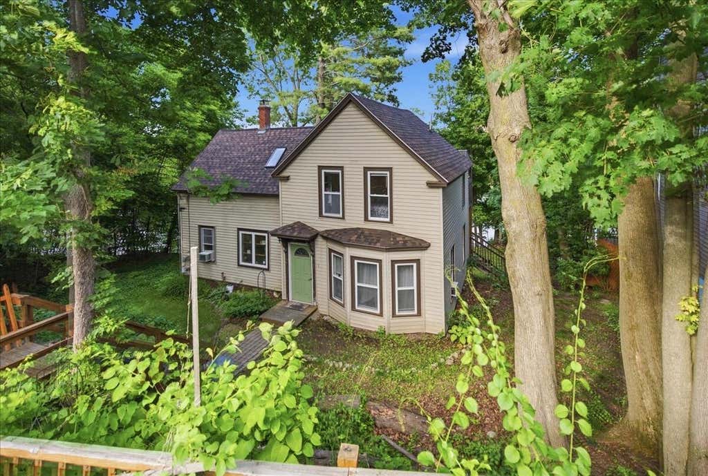 Photo of 36 &amp; 21 Newbury Street, Auburn, ME 04210 (MLS # 1668126)