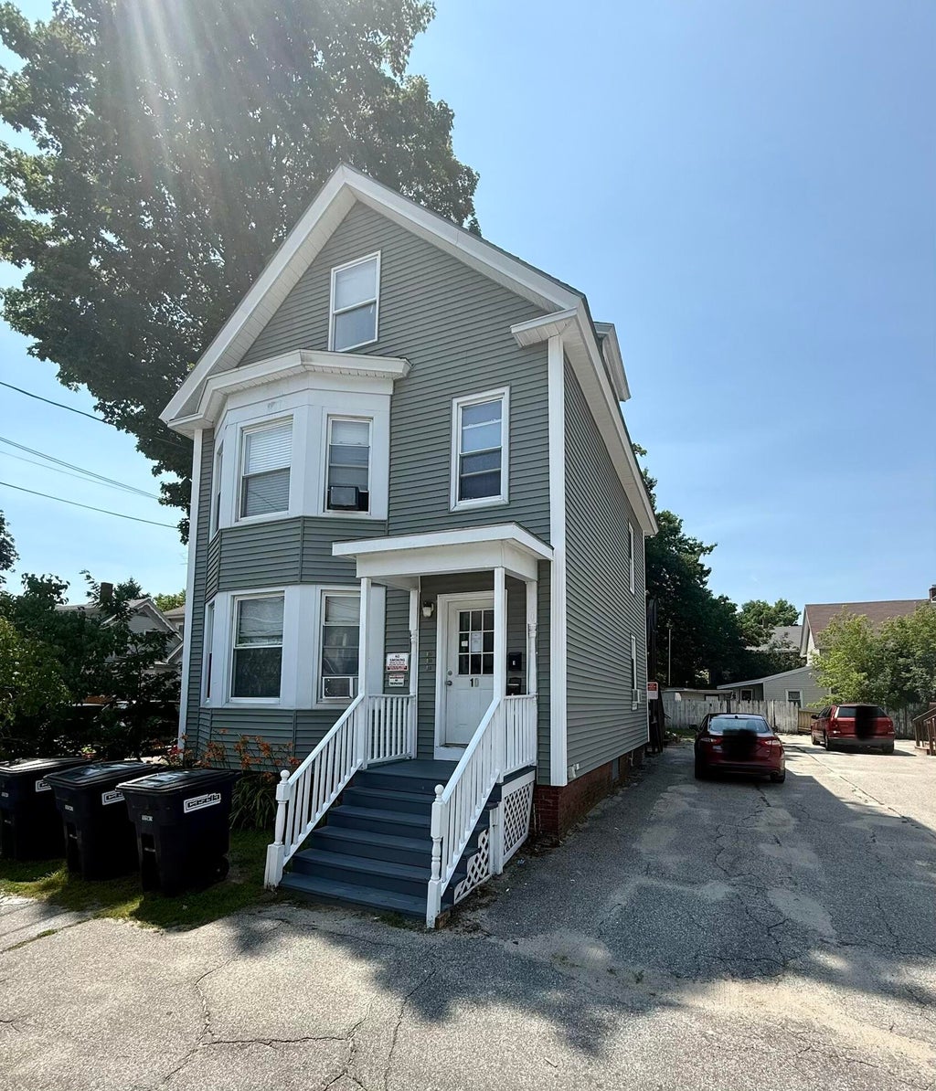 Photo of 10 Pearl Street, Auburn, ME 04210 (MLS # 1670375)