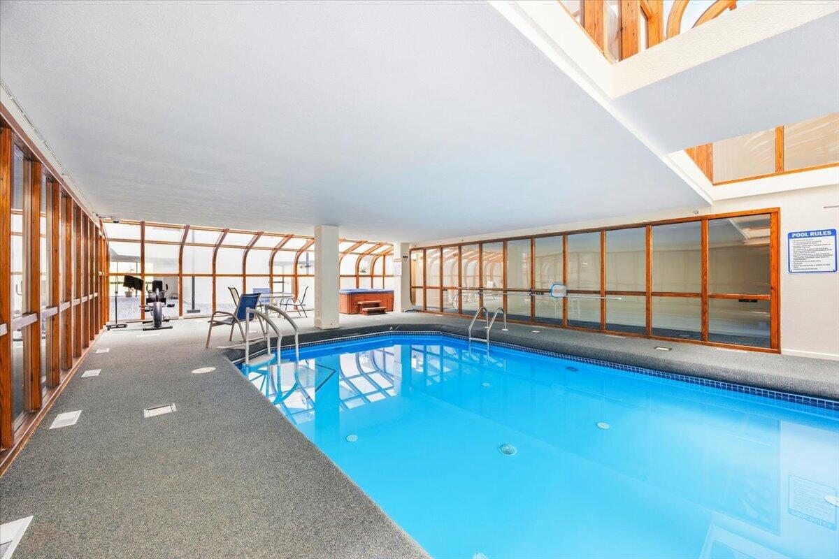 215 E Grand Avenue 404