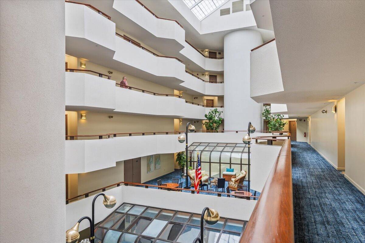 215 E Grand Avenue 404