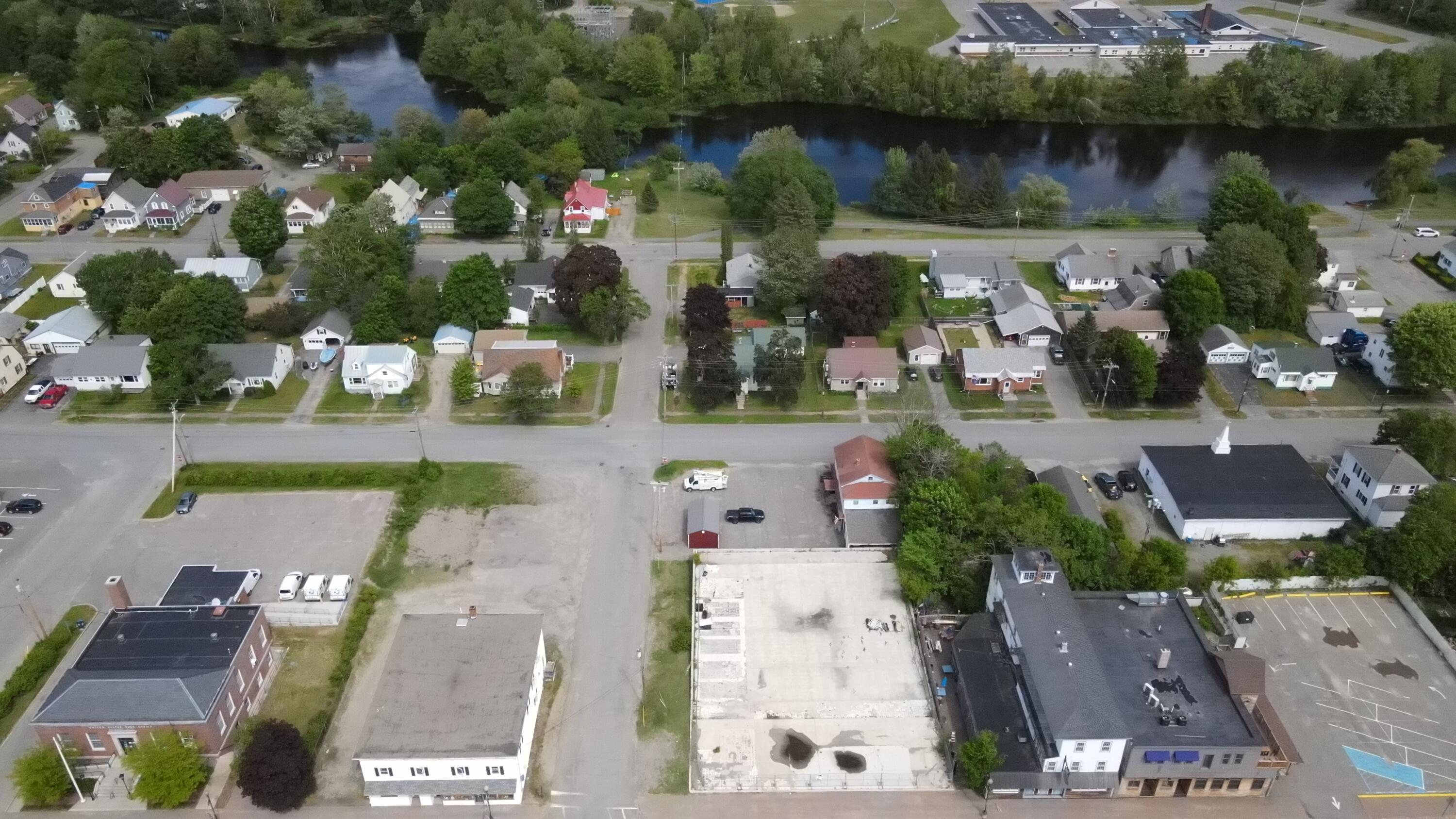 75 Penobscot Ave, Millinocket, ME 04462