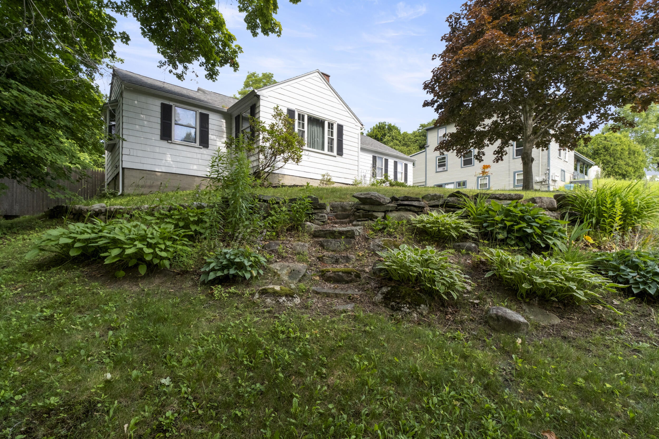 10 Blaine Avenue