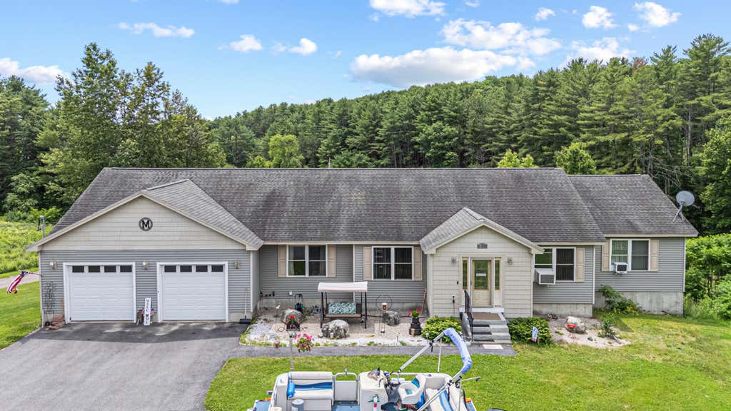 Photo of 2 Victoria Drive, Gray, ME 04039 (MLS # 1669267)