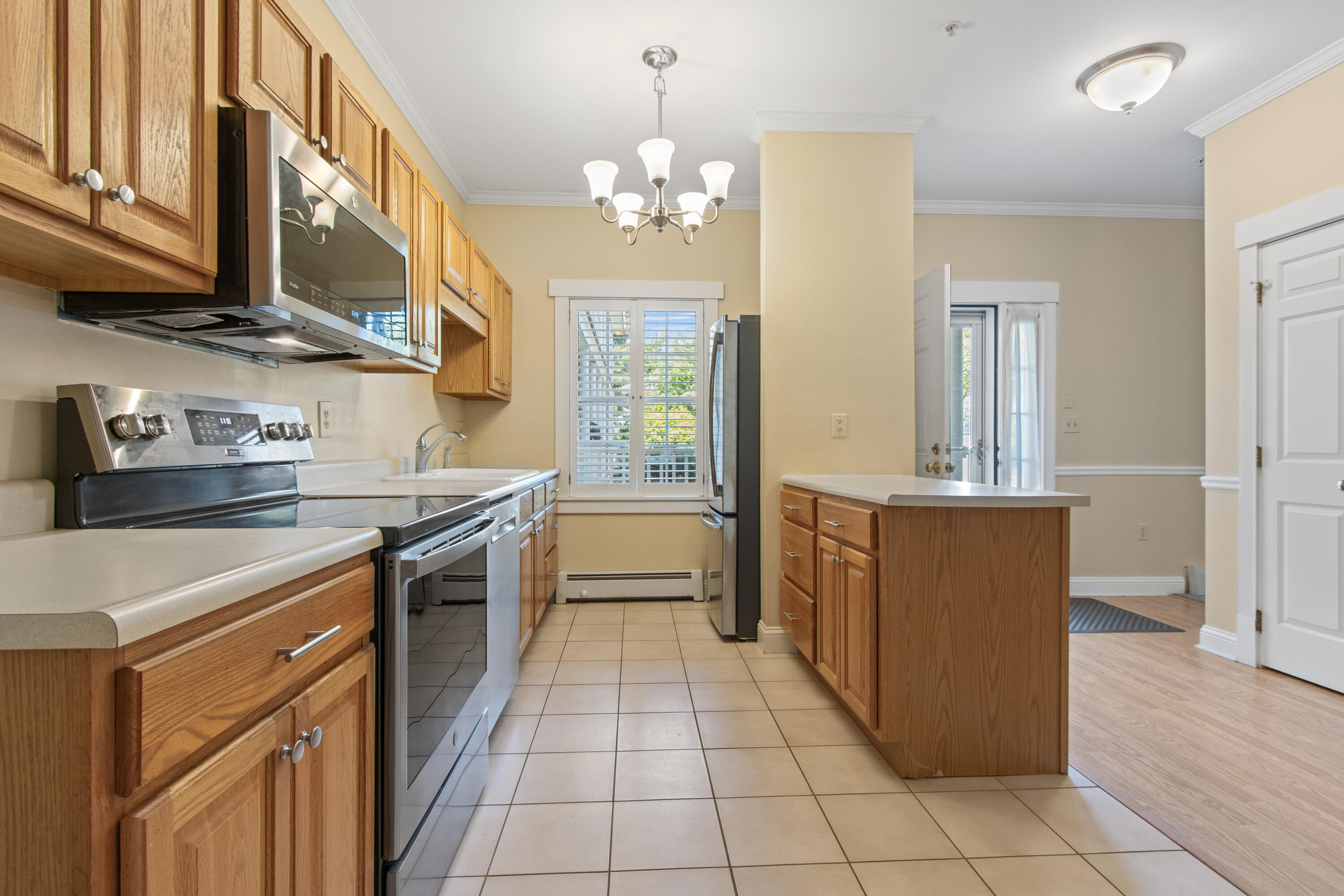 106 Farragut Way 151