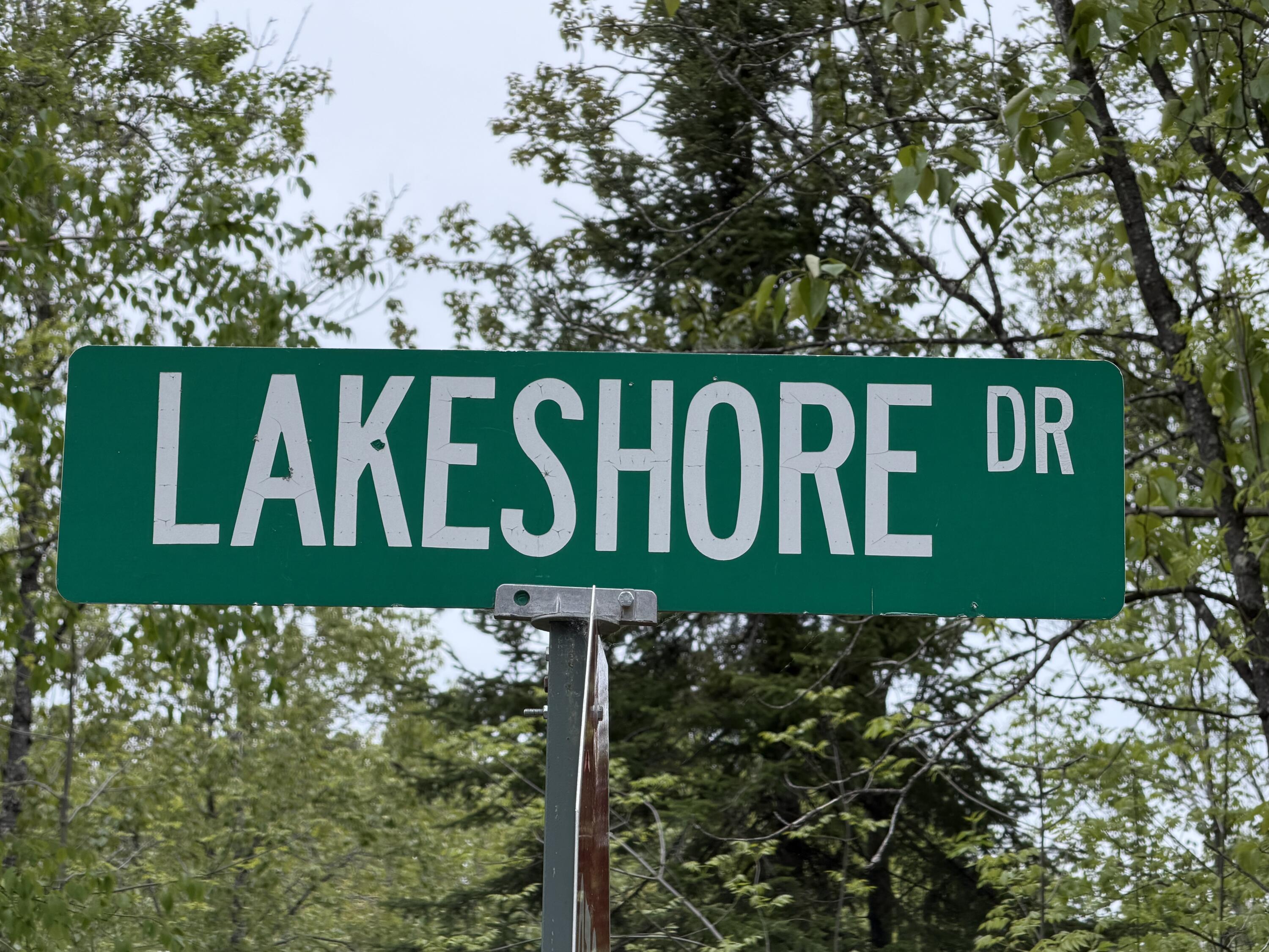 63 Lakeshore Drive