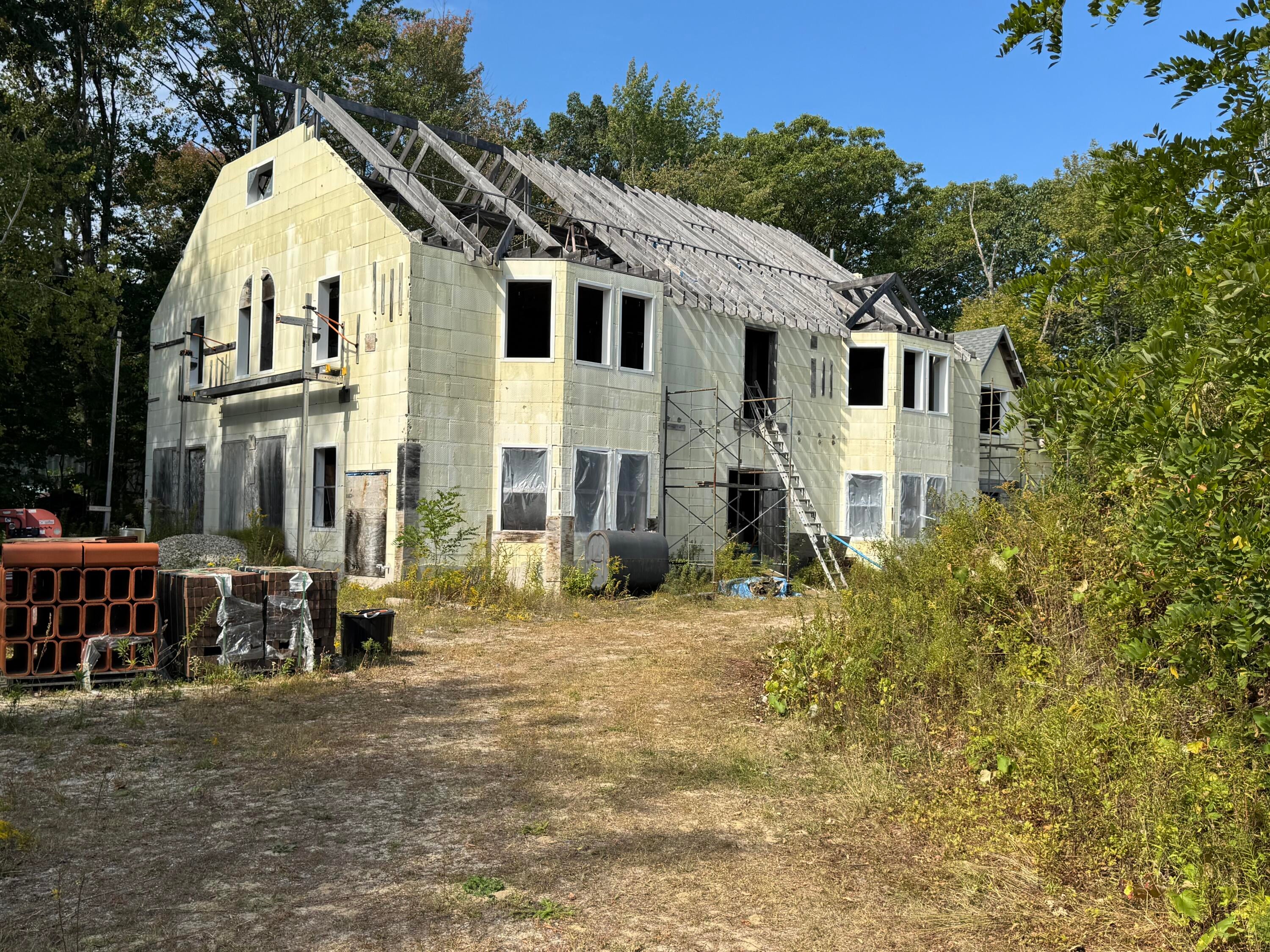 82 Gray & 59 Leighton Road