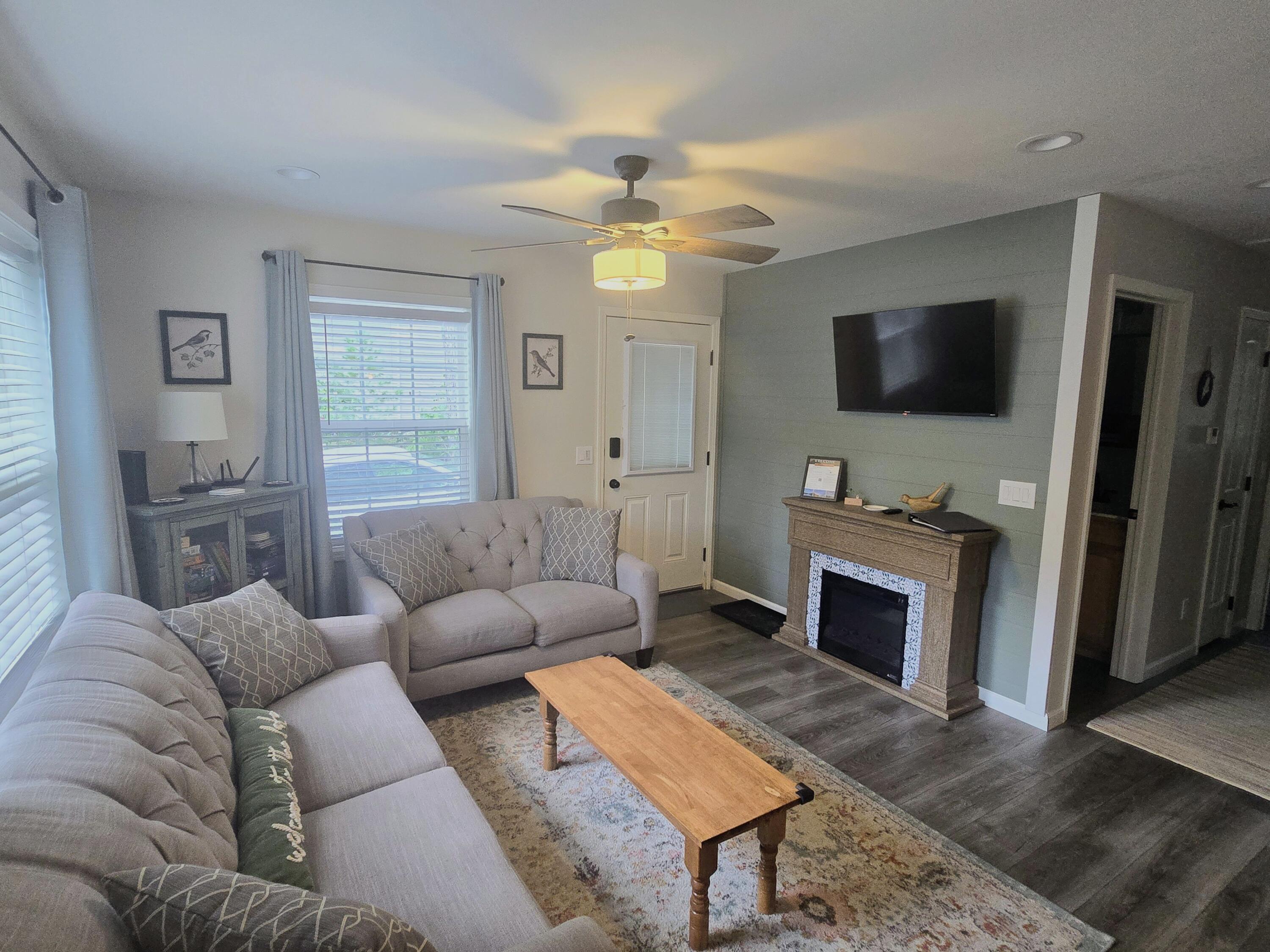 80 Ridgeway Circle