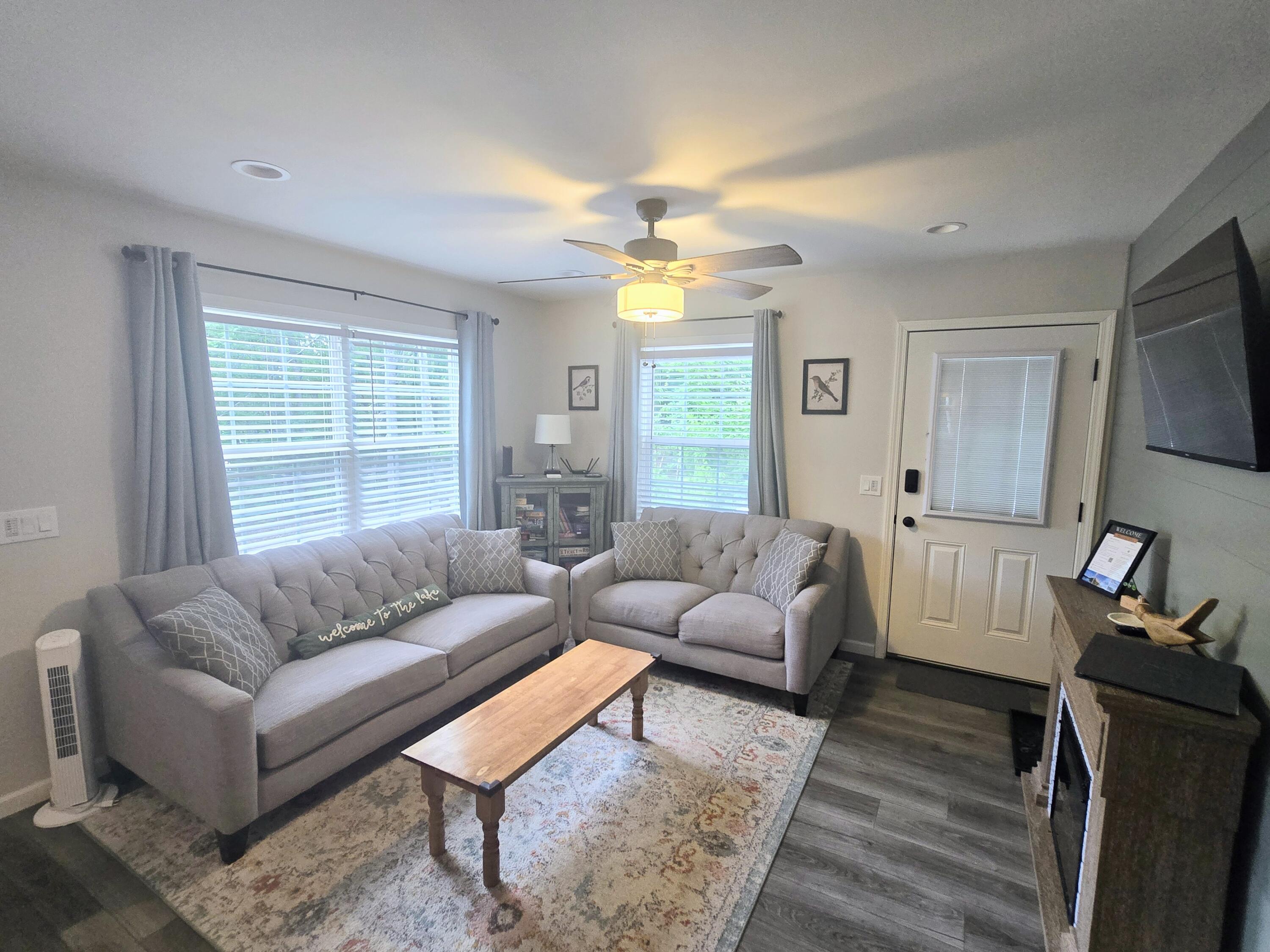 80 Ridgeway Circle