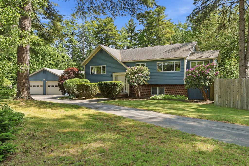 Photo of 11 Cascade Road, Old Orchard Beach, ME 04064 (MLS # 1669035)