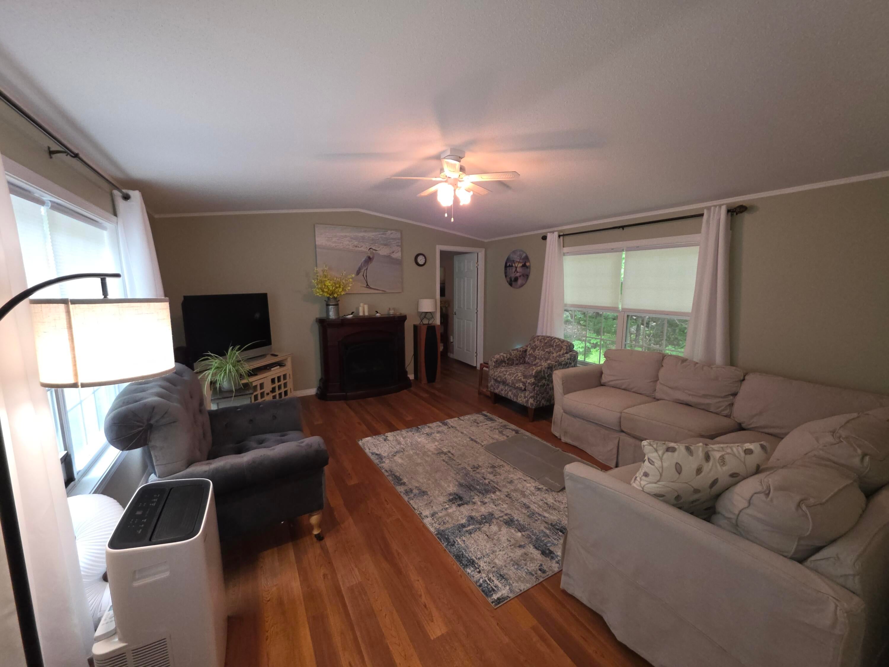 10 Mountainside Park