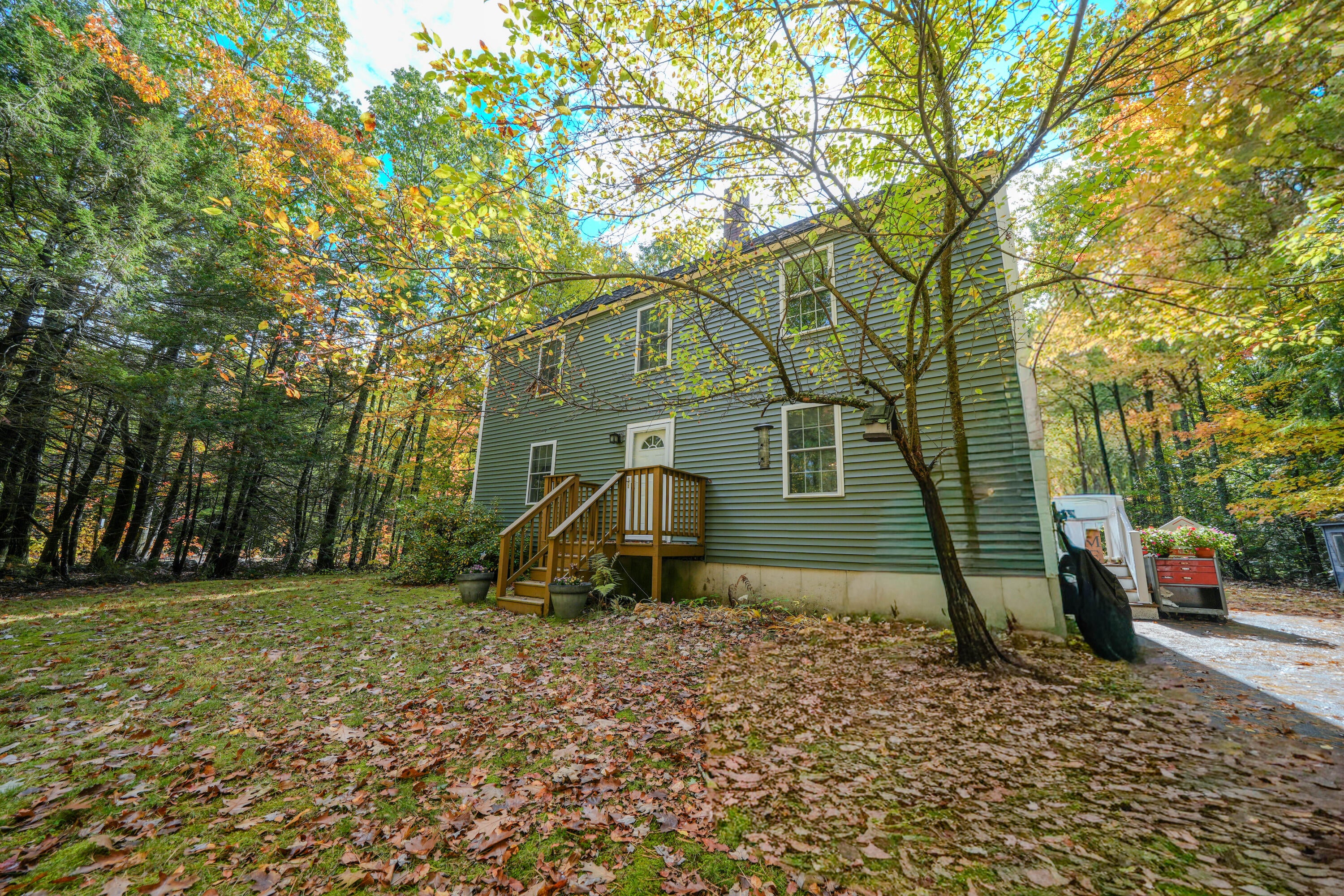 8 Desert Brook Drive