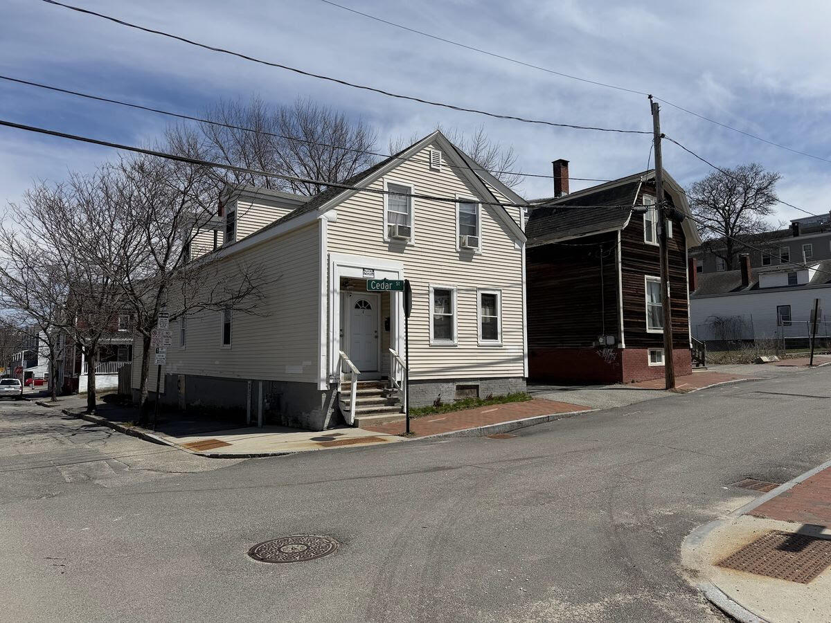 25 Cedar Street