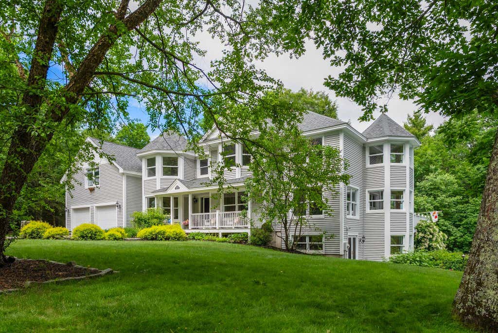 Photo of 28 Castle Hill Road, North Yarmouth, ME 04097 (MLS # 1669167)