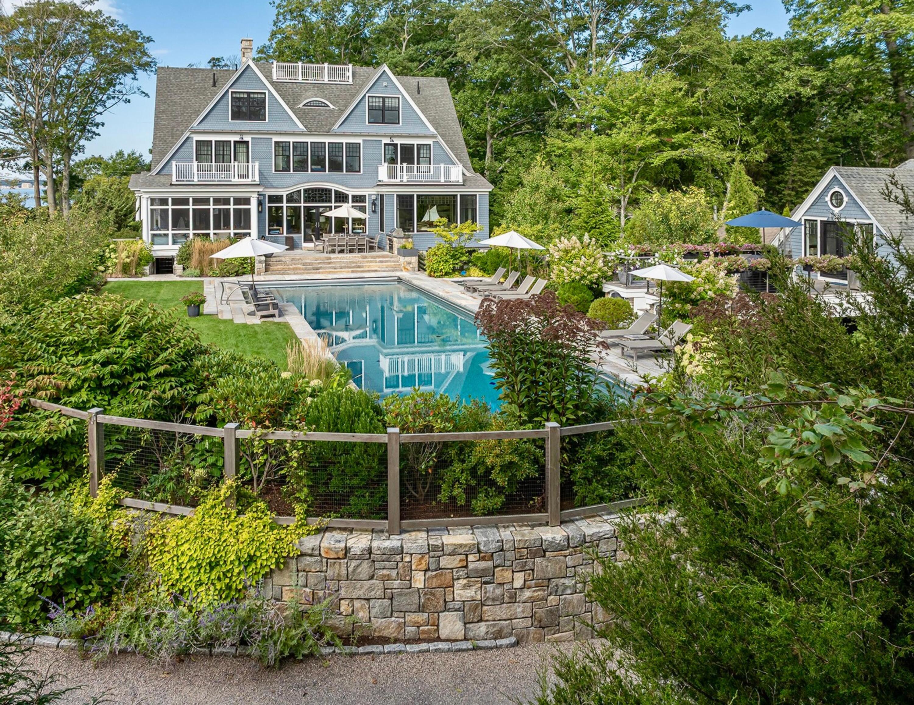2 Seal Rock Drive