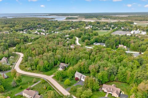 Photo of 15 Bornheimer Place, Scarborough, ME 04074 (MLS # 1671013)