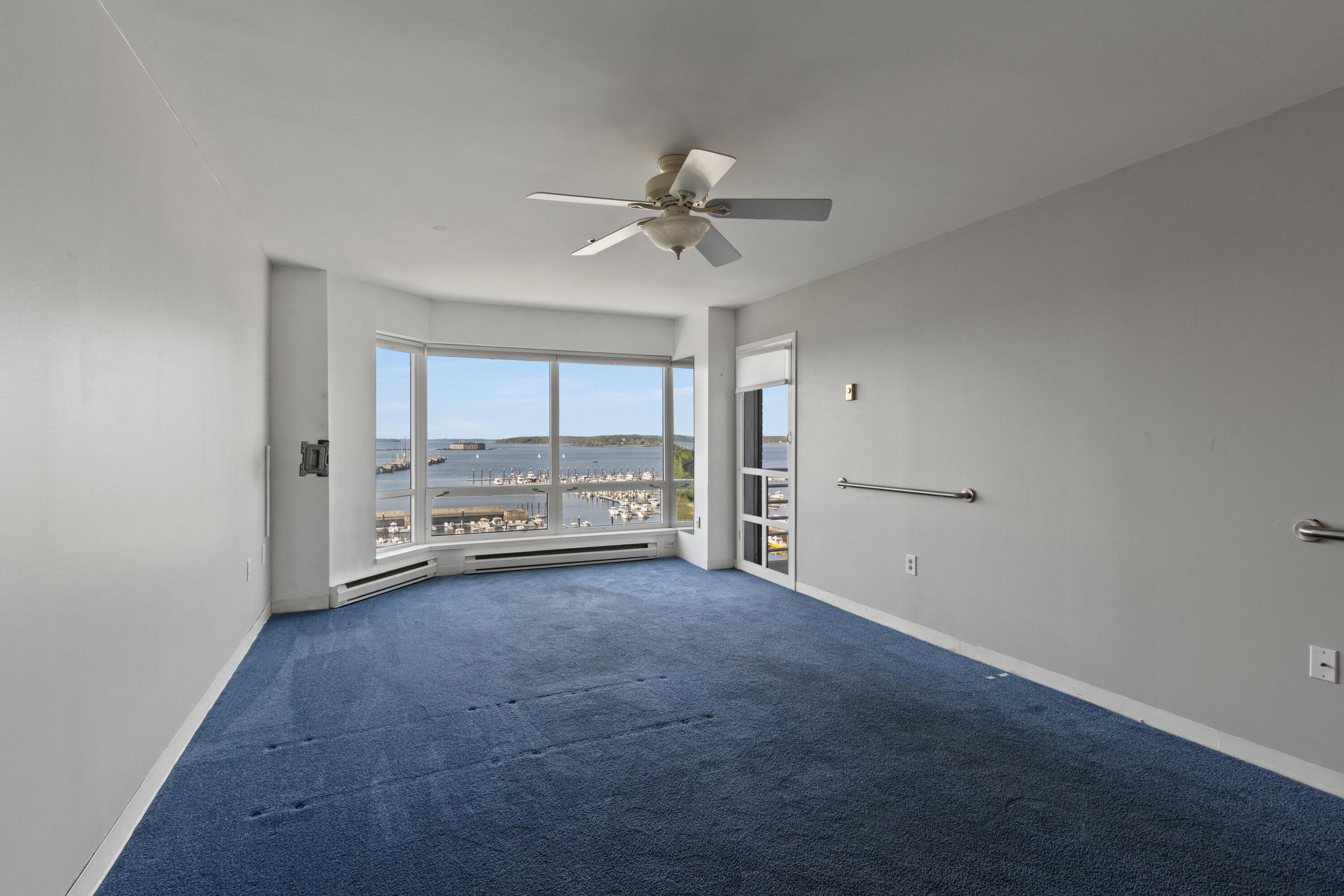 148 Breakwater Drive 807