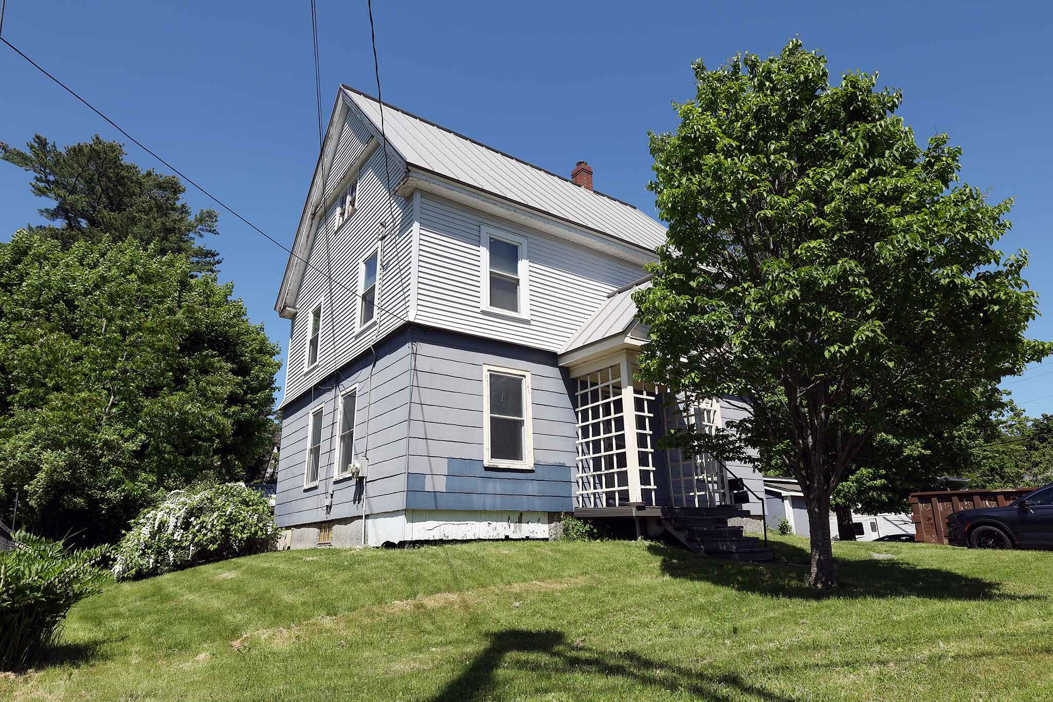 3 Grand Street