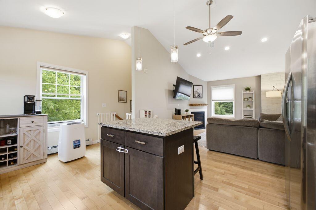 33 Gray Road
