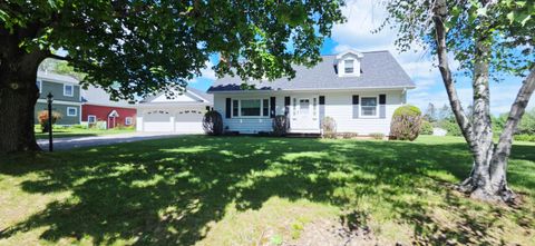 Photo of 9 Mckinley Drive, Lewiston, ME 04240 (MLS # 1664671)