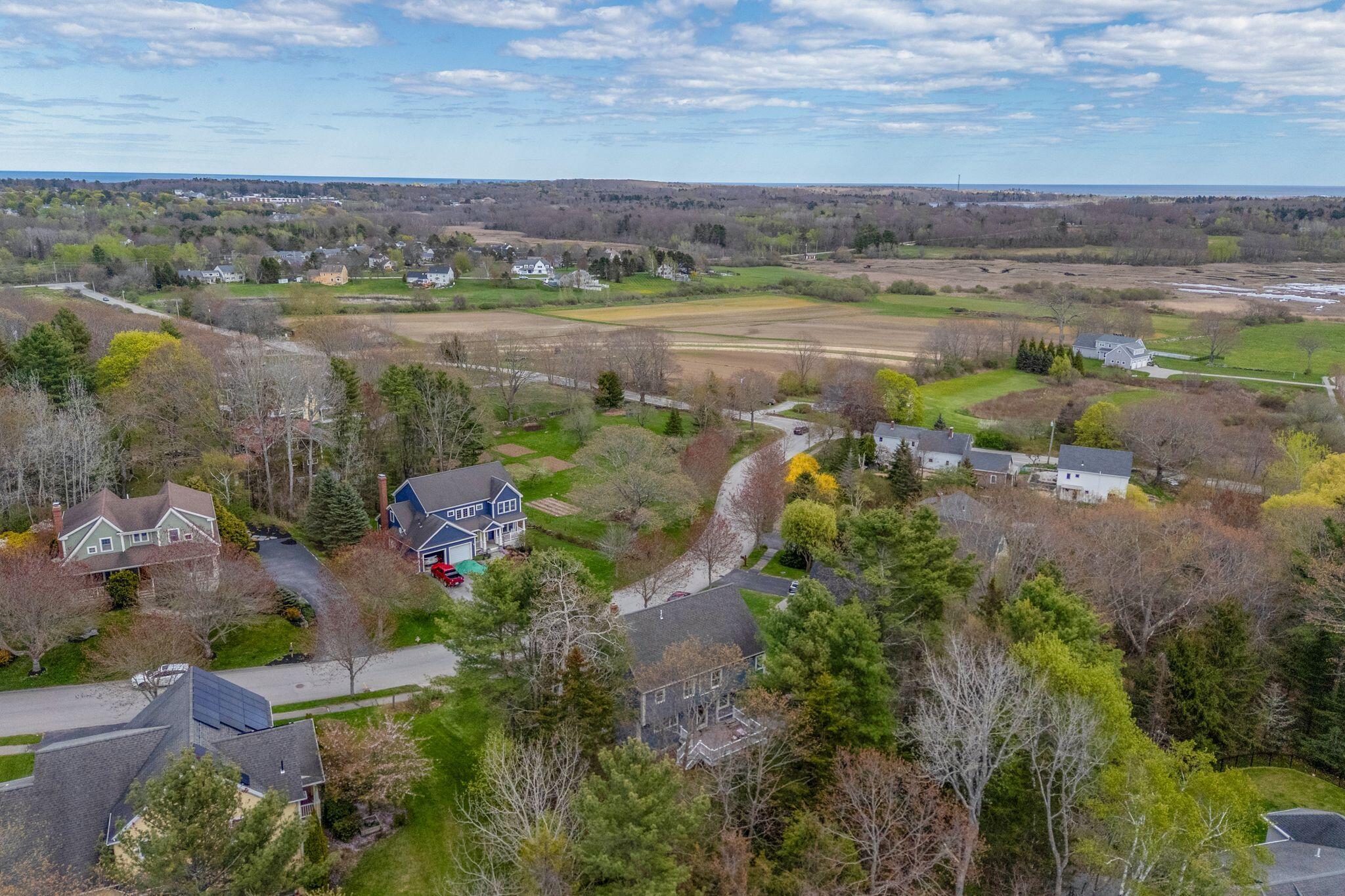 6 Leighton Farm Road