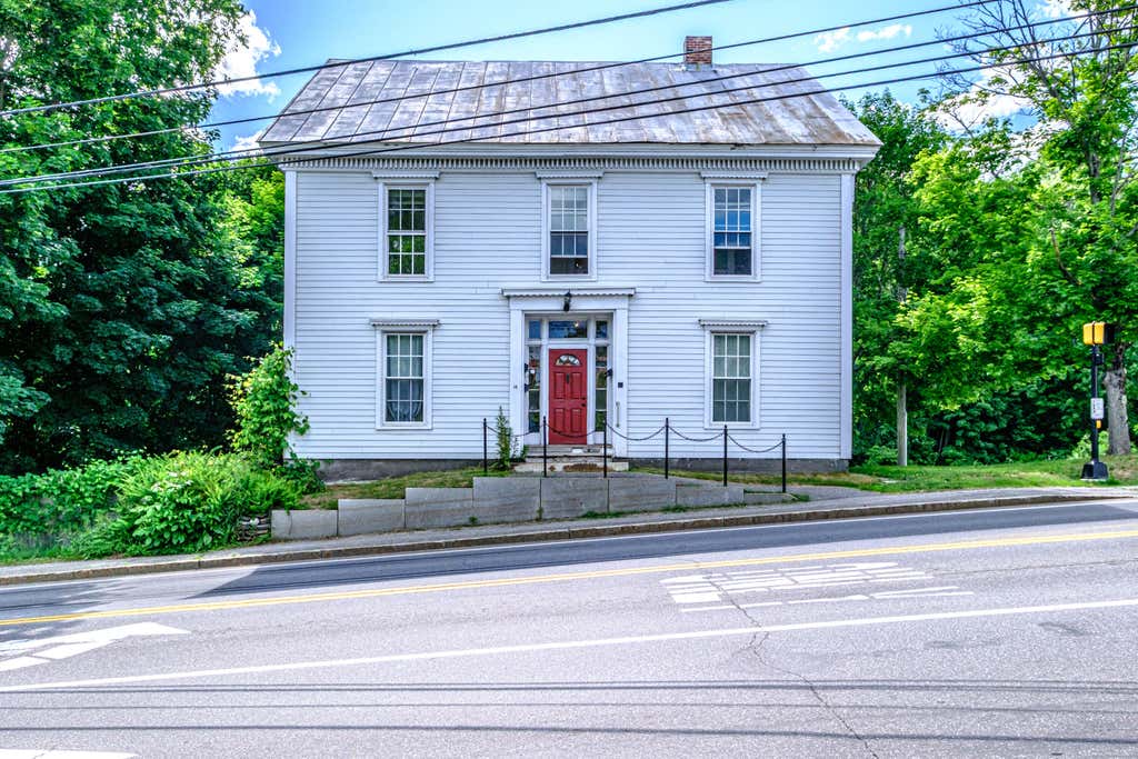 Photo of 34 Main Street, Topsham, ME 04086 (MLS # 1669068)